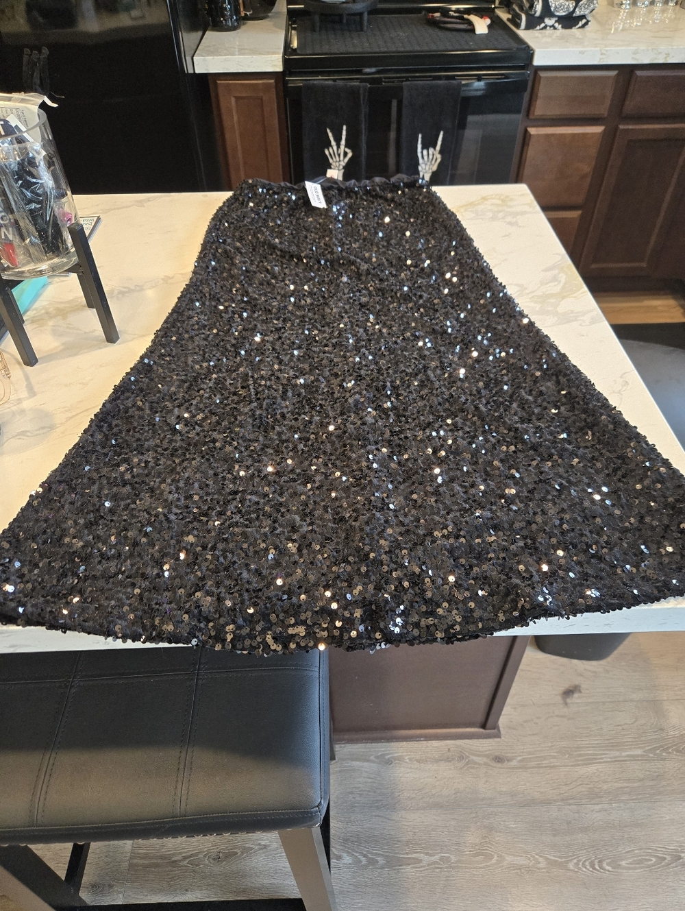NWT. Black Sequin A Line Maxi Skirt . Size M - Picture 2 of 8
